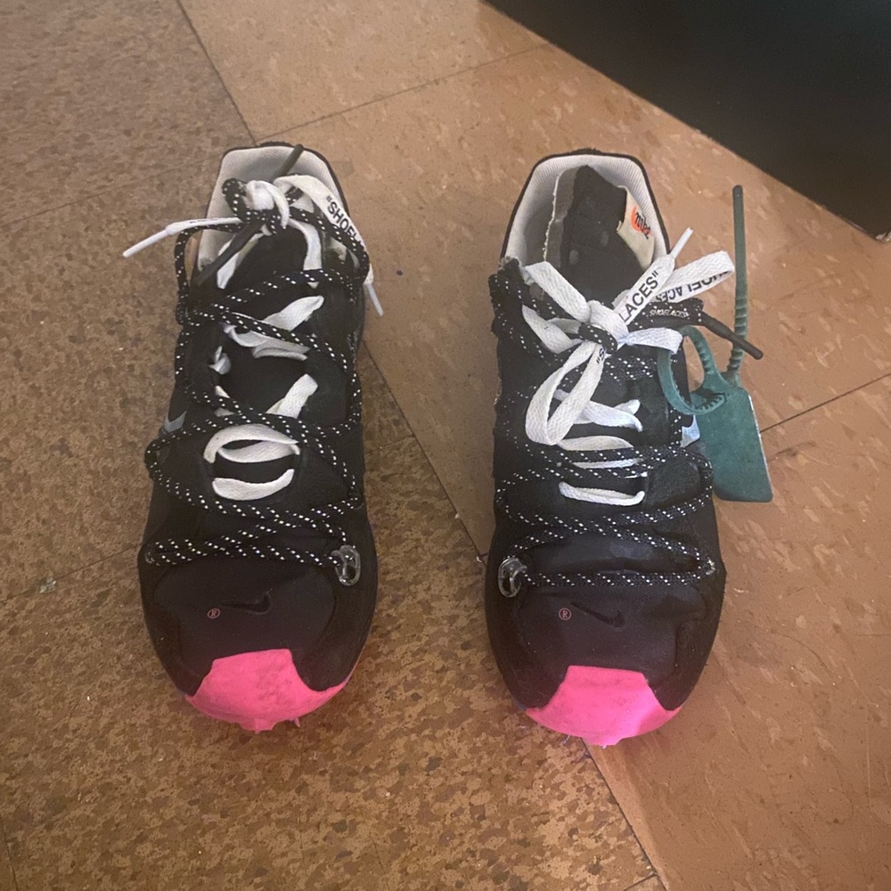 Off white sneakers these are designer sneakers